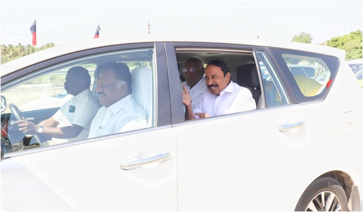 மதுரையில் ஓபிஎஸுடன் செங்கோட்டையன் ரகசிய சந்திப்பு – ஒரே காரில் பசும்பொன் பயணம்; அதிமுக வட்டாரத்தில் அதிர்ச்சி