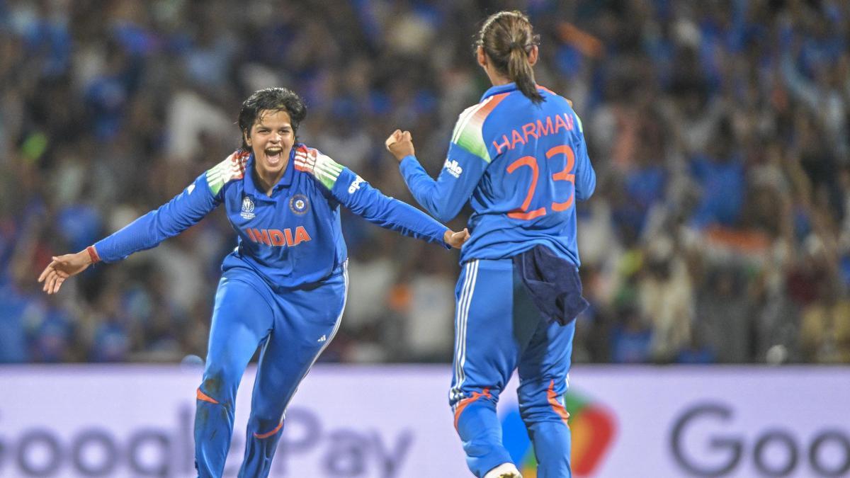 ஷெஃபாலியின் ஆட்டமும் ஹர்மன்பிரீதின் தந்திரமும்: இந்தியா மகளிர் உலக சாம்பியன்!