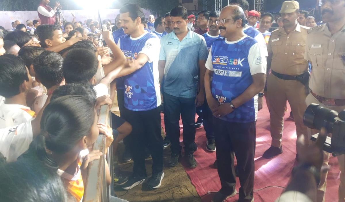 கரூரில் மாரத்தான், வாக்கத்தான் போட்டிகள் — செந்தில் பாலாஜி தொடங்கி வைத்தார்