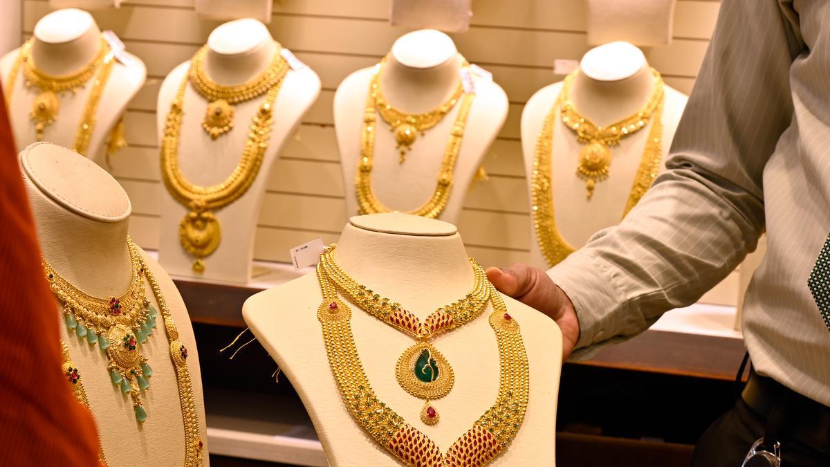 சென்னையில் தங்கம் விலை பெரும் சரிவு: பவுனுக்கு ரூ.1,520 குறைந்தது!