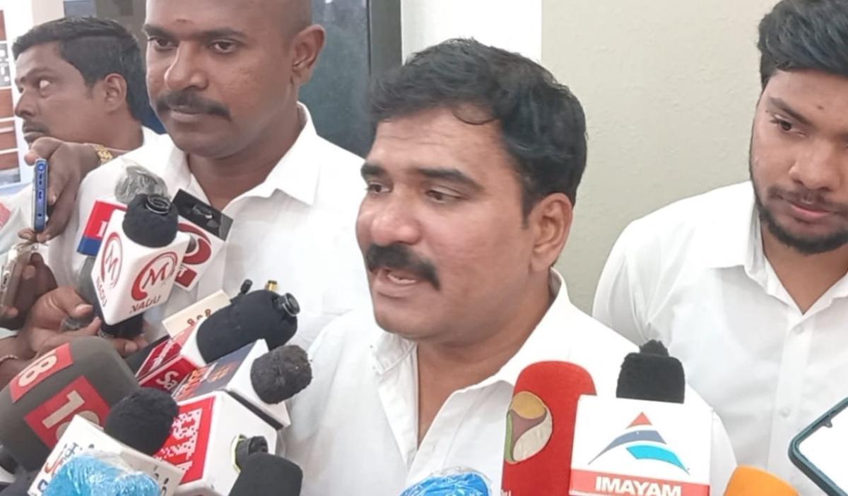 அதிமுகவுடன் கூட்டணி—1% கூட வாய்ப்பு இல்லை: தவெக இணைப் பொதுச்செயலாளர் சிடிஆர் நிர்மல்குமார்