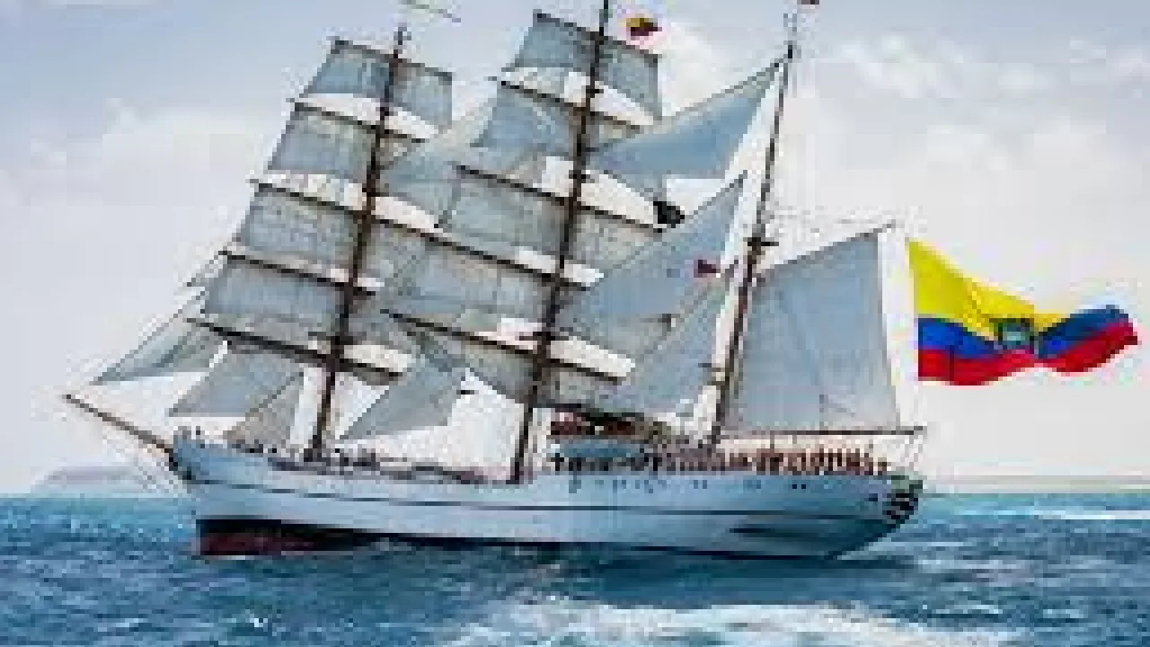 தாய் நாட்டுக்குத் திரும்பிய குவாஹ்டெமோக் பயிற்சி கப்பலுக்கு உற்சாக வரவேற்பு