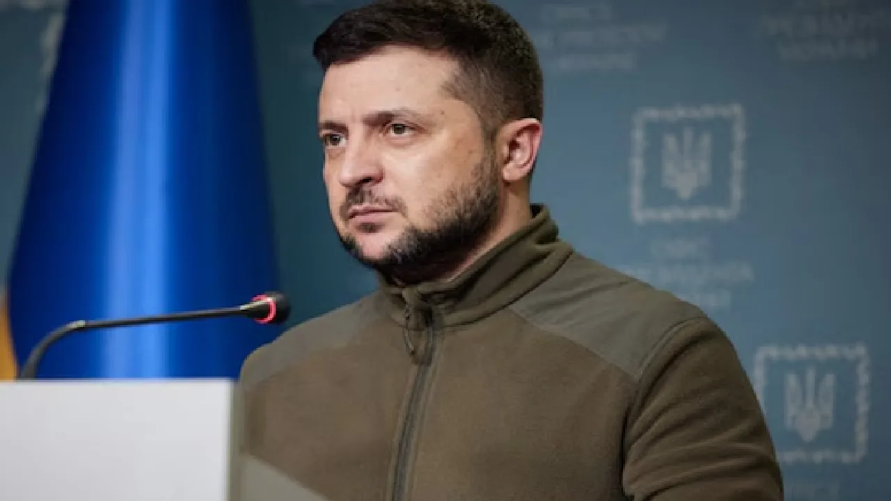 ஜெலென்ஸ்கி அதிபராக இருக்கும் வரை, ரஷ்யாவுக்கு ஒரு அங்குல நிலத்தையும் ஒப்படைக்கமாட்டோம் என உக்ரைன் வலியுறுத்தியது!