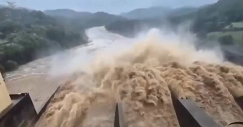 இலங்கையில் டிட்வா புயல் காரணமாக 80 பேர் உயிரிழப்பு – பெரும் பேரிடர் நிலவியது