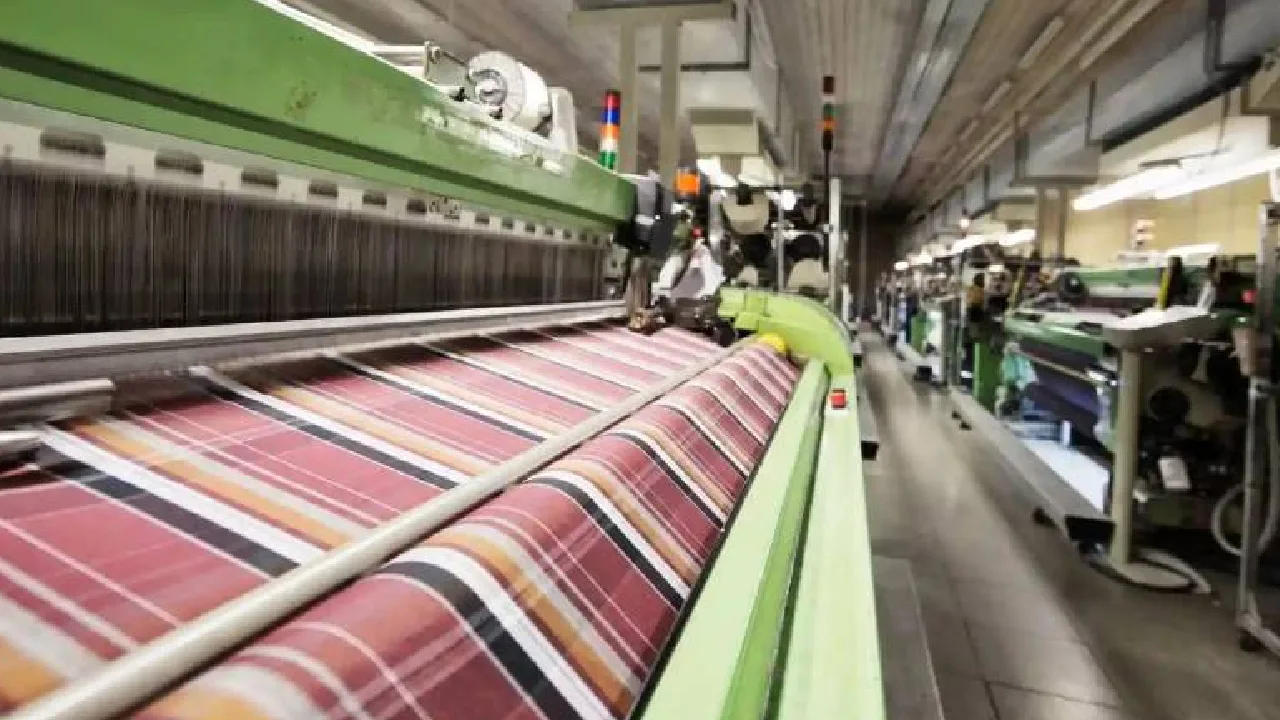 ஜவுளித்துறைக்கு ரூ.305 கோடியில் புதிய மேம்பாட்டு திட்டம்