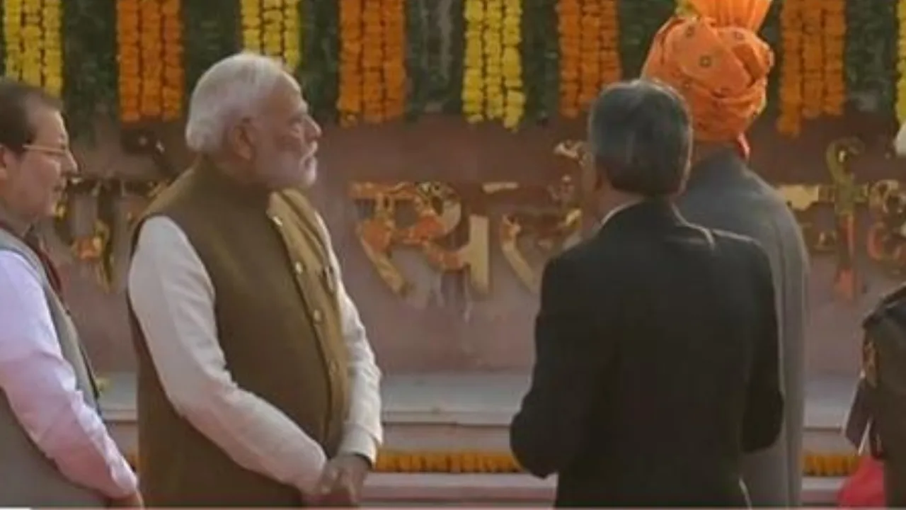 பிரதமர் மோடி கிருஷ்ணரின் புனித சங்கினை திறந்து வைத்தார்