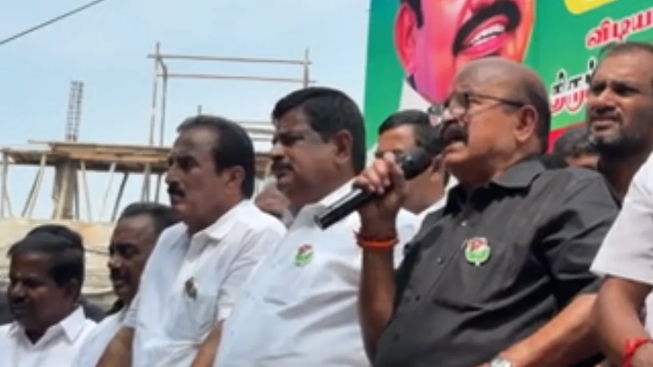 திருப்பூர் நகராட்சி மீது எதிர்ப்பு தெரிவித்து அதிமுக–பாஜக குழுவினரின் போராட்டம்!