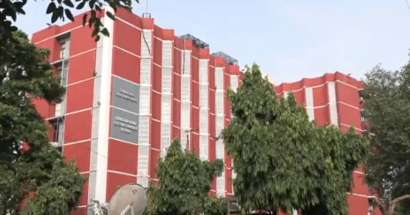 மேற்கு வங்கத்தில் 58 லட்சம் வாக்காளர்கள் பட்டியலில் இருந்து நீக்கம்