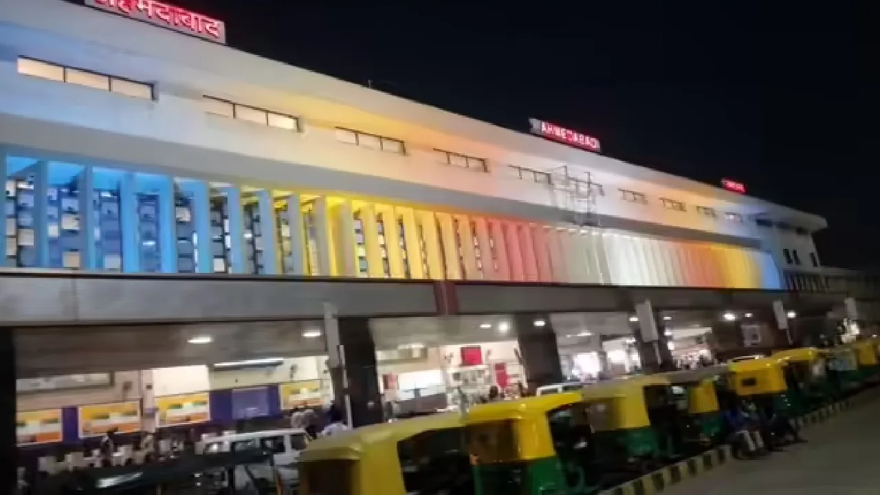 அதிரவைக்கும் அகமதாபாத் – நாட்டின் முதல் 16-அடுக்கு ரயில் நிலையம் உருவாகிறது!