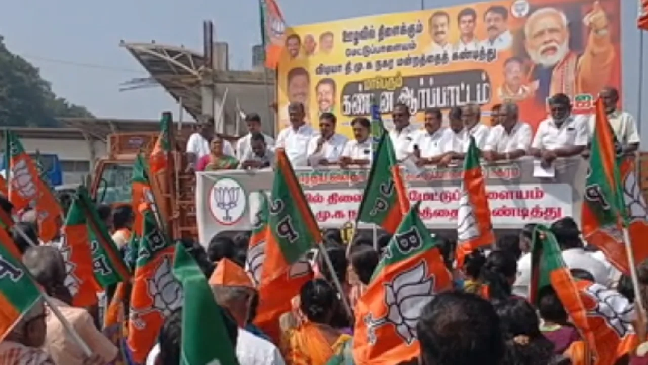 மேட்டுப்பாளையம் நகராட்சியில் ஊழல் குற்றச்சாட்டு : பாஜக சார்பில் கண்டன போராட்டம்