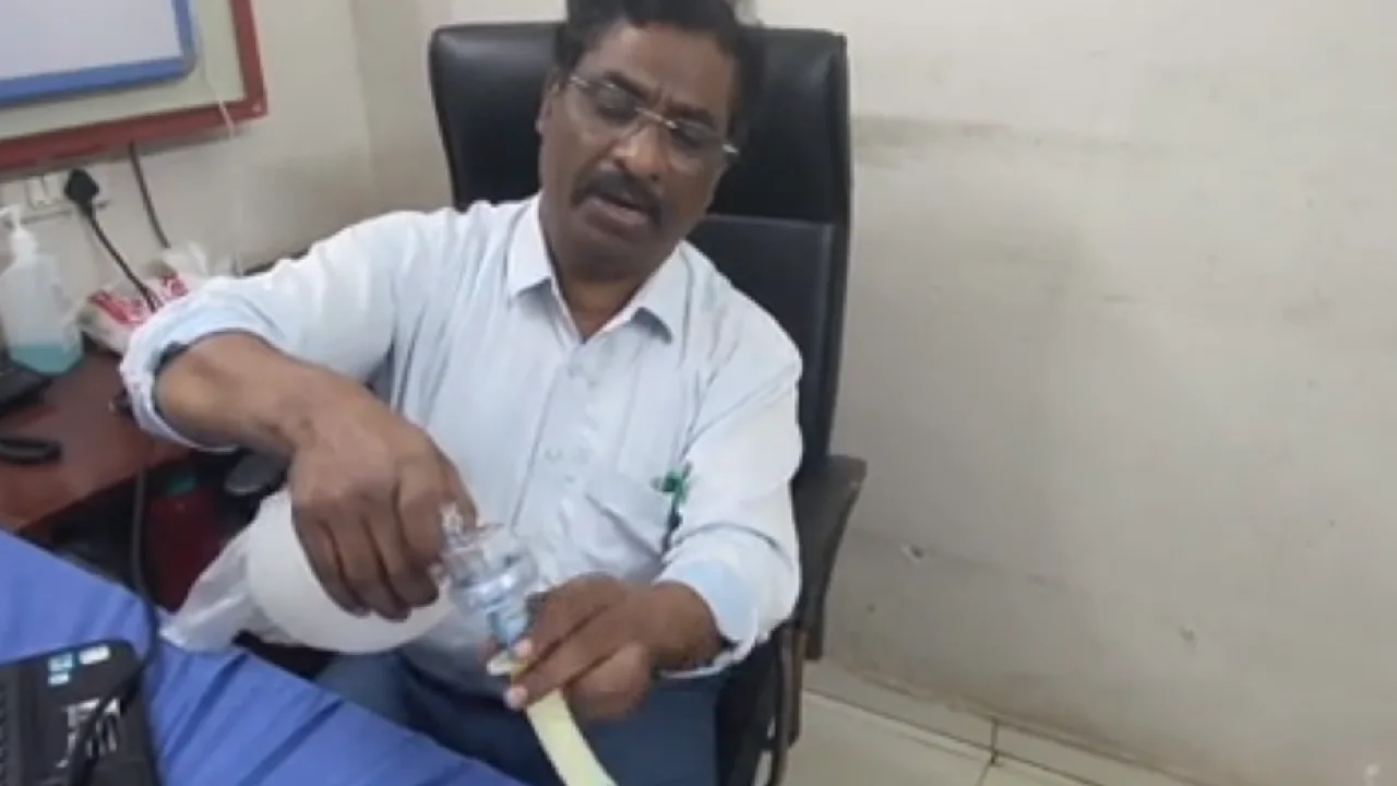 மூச்சுத்திணறலை அகற்றி உயிர் காக்கும் ‘பெரிஸ்’ குழாய் – ஆலங்குடி அரசு மருத்துவமனை தலைமை மருத்துவருக்கு பாராட்டு