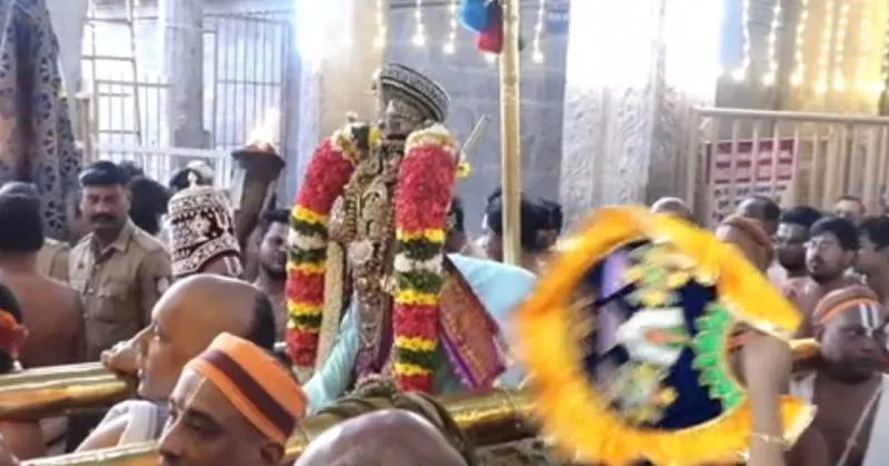 ஸ்ரீரங்கம் ரங்கநாதர் கோயில் : வைகுண்ட ஏகாதசி 2ஆம் நாள் விழா கோலாகலம்
