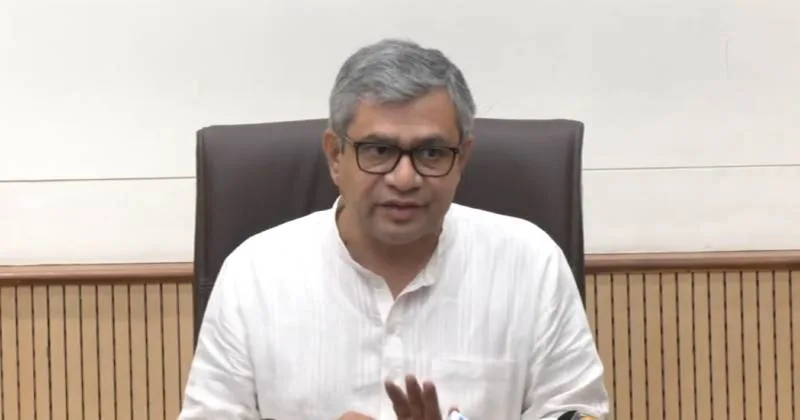 45 வயதுக்கு மேற்பட்ட பெண்கள் ரயில் பயணத்தில் — லோயர் பெர்த் தானியங்கி ஒதுக்கீடு