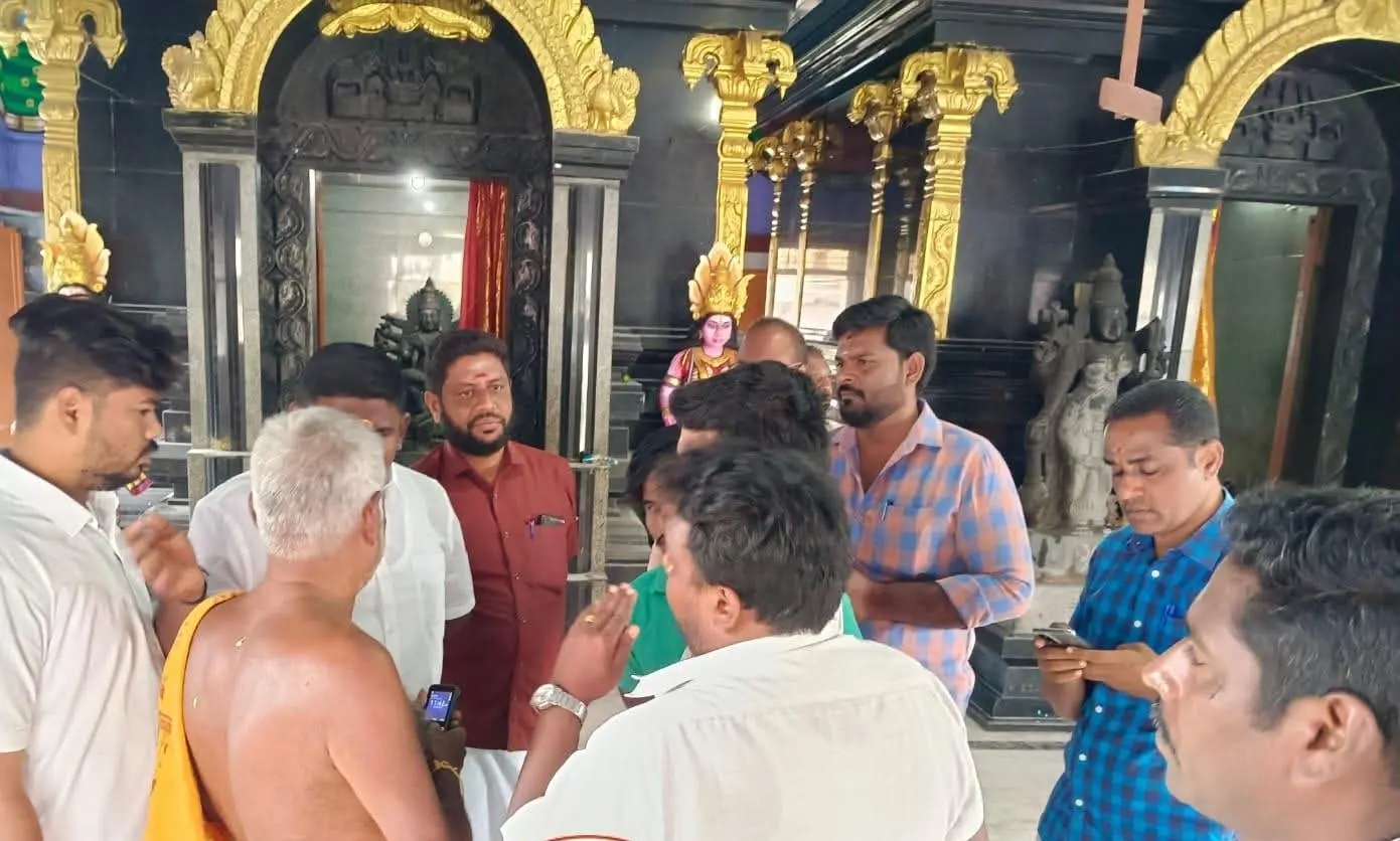 கோவிலில் தாமரை வடிவ அலங்காரம் அகற்றப்பட்ட சம்பவம் – அறநிலையத்துறை அதிகாரி அதிகார மீறல் என கண்டனம்