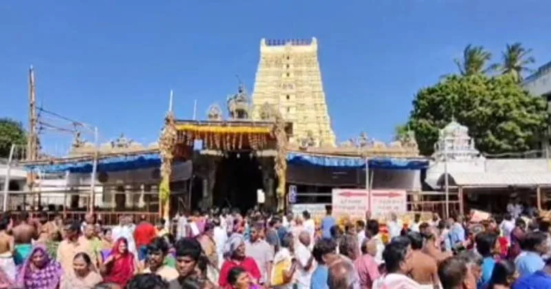 சமூக ஊடகங்களில் பரவிய ராமேஸ்வரம் ராமநாதசுவாமி கோயில் கருவறை காட்சிகள்