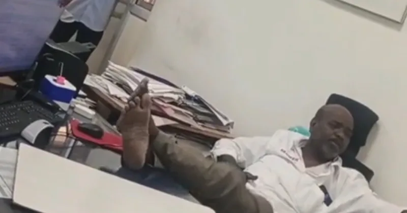 ஸ்ரீபெரும்புதூர் சார் பதிவாளர் அலுவலகத்தில் மதுபோதையில் திமுக நிர்வாகி அடாவடி