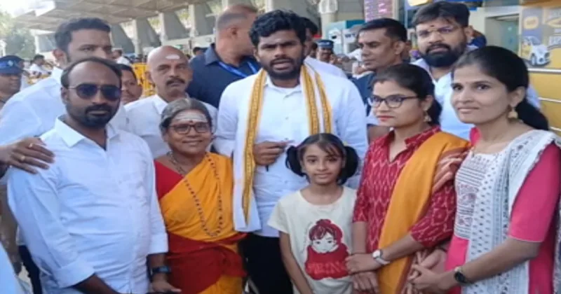 மதுராந்தகம் கூட்டத்தில் பிரதமருக்கு ஓவியம் வழங்கிய சிறுமிக்கு அண்ணாமலை பாராட்டு