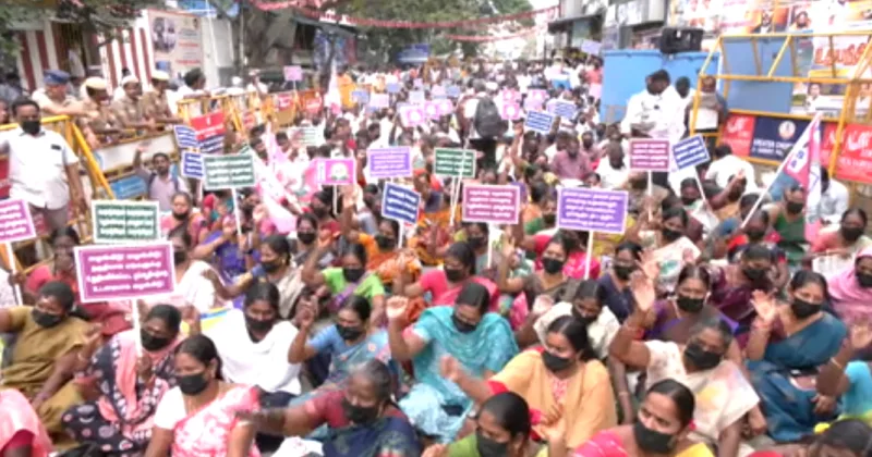 ஊராட்சி செயலாளர்கள் 840 பேர் பணியிடை நீக்கம்: சென்னையில் 23 நாட்கள் நடந்த போராட்டத்தின் அதிரடி முடிவு!