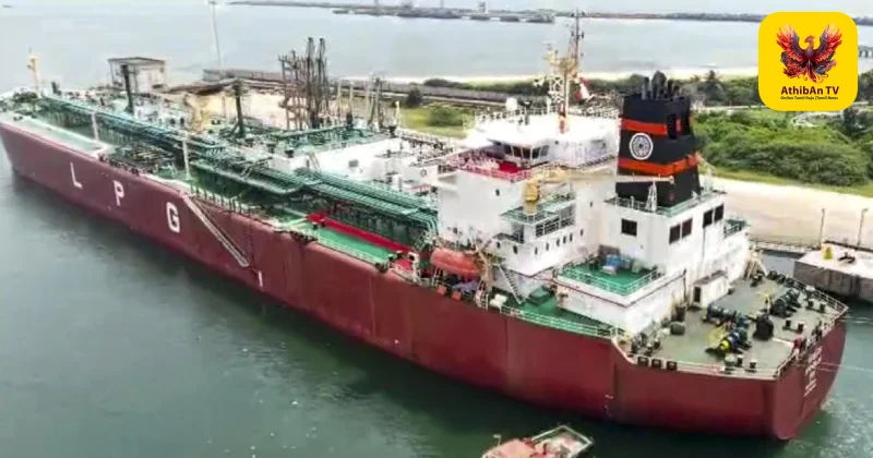 இந்தியாவின் ராஜதந்திர வெற்றி: ஈரான் கடற்பகுதியைக் கடந்து இந்தியா வரும் 2 எரிவாயு கப்பல்கள்!