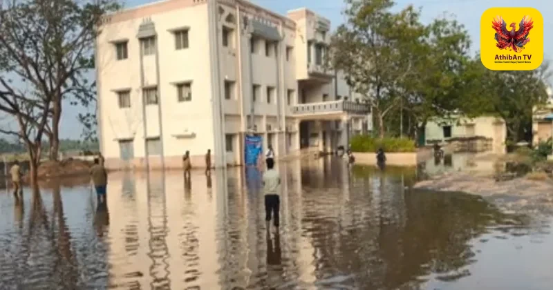 எடப்பாடியில் விடிய விடியக் கொட்டிய கனமழை: வட்டாட்சியர் அலுவலகத்தைச் சூழ்ந்த வெள்ளநீர்!