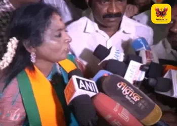 “பணம் படைத்தவர்களுக்கு மும்மொழி, ஏழைகளுக்கு இருமொழியா?”: திமுக அரசைச் சாடும் தமிழிசை சௌந்தரராஜன்!