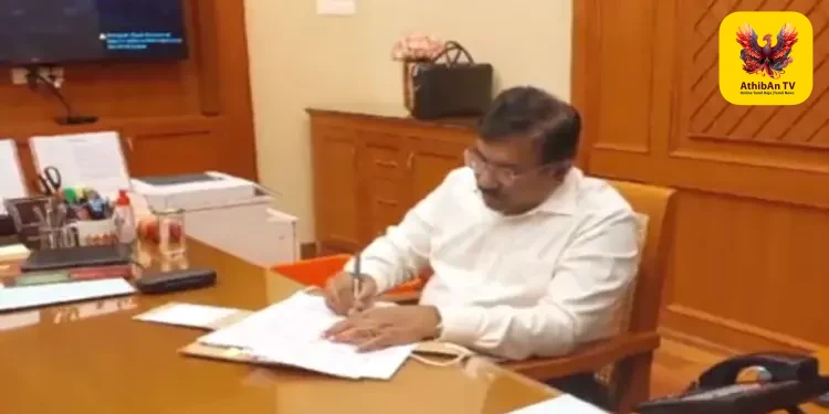 தமிழகத்தில் அதிரடி மாற்றம்: புதிய தலைமைச் செயலாளராக சாய்குமார், லஞ்ச ஒழிப்புத்துறை டிஜிபியாக சந்தீப் மிட்டல் நியமனம்!