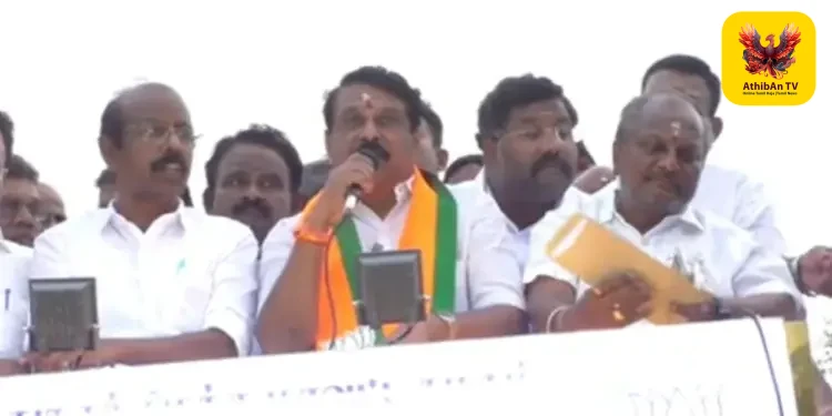 “உதயநிதியை முதல்வராக்க ஸ்டாலின் குடும்பம் கோடிக்கணக்கில் செலவு செய்கிறது” – சாத்தூரில் நயினார் நாகேந்திரன் அதிரடிப் பேச்சு!