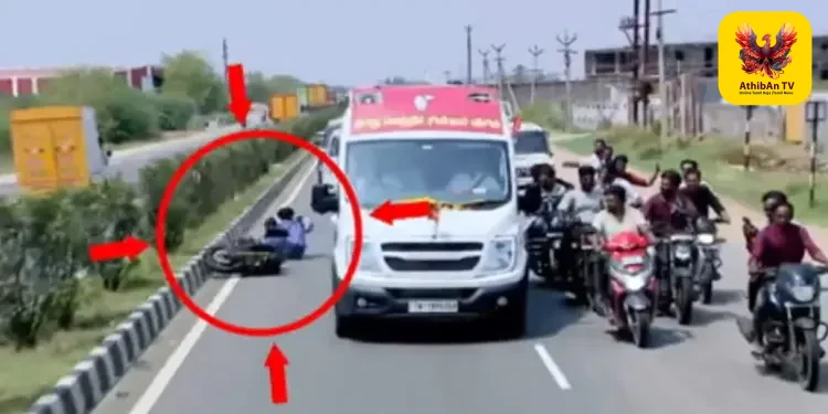 விஜய் வாகனத்தைப் பின்தொடர்ந்த தொண்டர்கள் விபத்து: காரைக்குடி பிரசாரத்தின் போது பரபரப்பு!