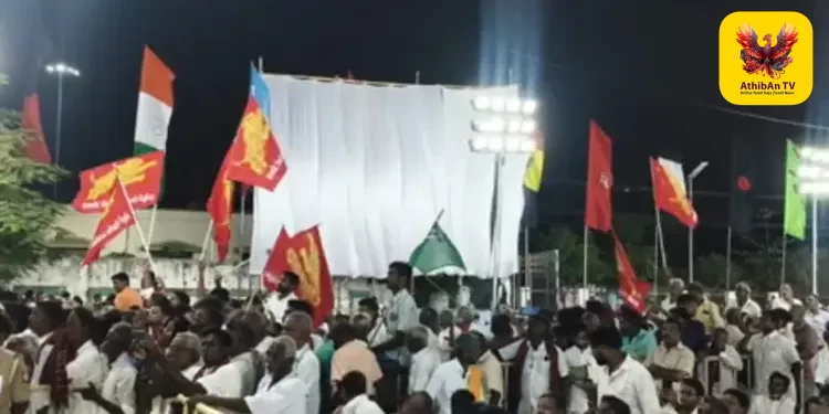 பதவி பறிபோகும் பயமா? தஞ்சை பெரிய கோயில் கோபுரத்தை திரையிட்டு மறைத்த திமுக!