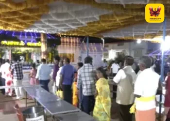 தமிழ் புத்தாண்டு கொண்டாட்டம்: தமிழகத்தின் முக்கிய கோயில்களில் ஆயிரக்கணக்கான பக்தர்கள் சிறப்பு வழிபாடு!