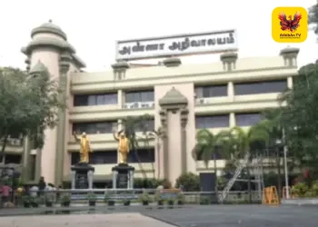 திமுகவின் ‘வார் ரூம்’ அதிரடி: ஓய்வுபெற்ற காவல்துறை உயரதிகாரிகள் மற்றும் மூத்த பத்திரிகையாளர்கள் நியமனம்!