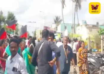 மயிலாப்பூர் திமுக வேட்பாளருக்கு எதிராக மீனவர்கள் போர்க்கொடி: கருப்புக்கொடி காட்டி போராட்டம்!