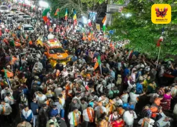 சென்னையில் மத்திய அமைச்சர் அமித் ஷா பிரம்மாண்ட ரோடு ஷோ: என்டிஏ வேட்பாளர்களுக்கு ஆதரவு திரட்டினார்!