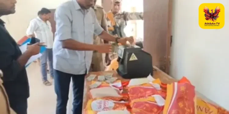 கடையநல்லூர் திமுக அலுவலகத்தில் அதிரடி சோதனை: மூட்டை மூட்டையாக ரூ.44 லட்சம் பறிமுதல்!