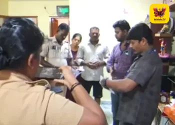 மயிலாப்பூர் பரபரப்பு: திமுக வேட்பாளர் உதவியாளர் வீட்டில் ரூ.79 லட்சம் பறிமுதல் – ரூ.2 கோடி விநியோக ஆவணங்கள் சிக்கின!