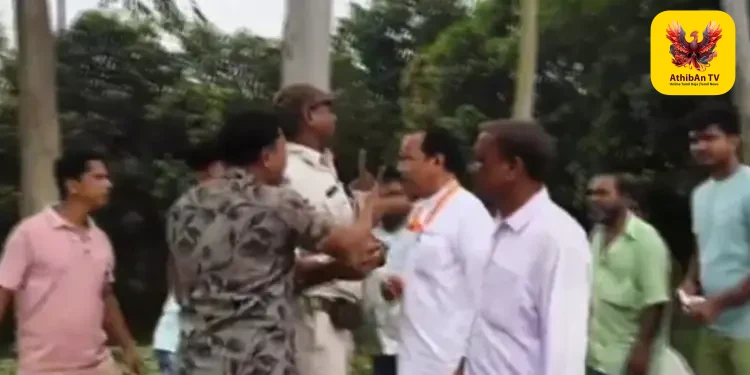 மேற்குவங்கத் தேர்தல்: முதற்கட்ட வாக்குப்பதிவில் வெடித்த வன்முறை – வேட்பாளர்கள் மீது தாக்குதல்; நாட்டு வெடிகுண்டு வீச்சு!