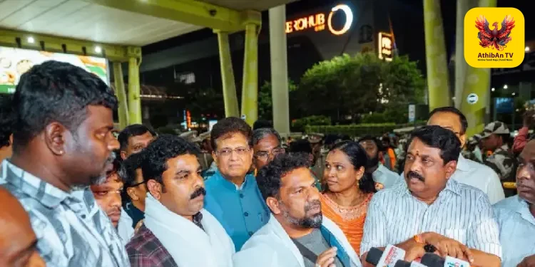 “45 நாட்கள் நரக வேதனை”: ஈரானிலிருந்து மீட்கப்பட்ட 327 தமிழக மீனவர்கள் சென்னை வருகை – பாஜகவினர் உற்சாக வரவேற்பு!