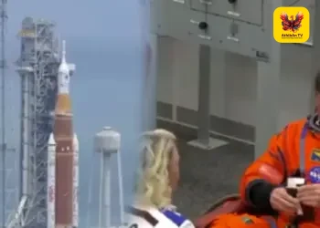 53 ஆண்டுகளுக்குப் பிறகு மீண்டும் நிலவுக்கு மனிதர்கள்: நாசாவின் ‘ஆர்டெமிஸ்-2’ விண்கலம் வெற்றிகரமாகப் பாய்ந்தது!