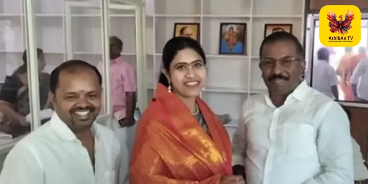 “ஆயர் மீதே வழக்கு தொடர்ந்தவர் காங்கிரஸ் வேட்பாளர்”: விளவங்கோடு பாஜக வேட்பாளர் விஜயதரணி அதிரடிப் புகார்!