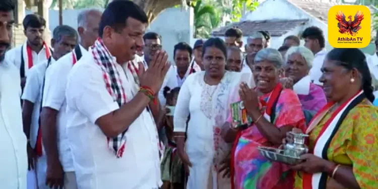 சர்க்கார் சாமக்குளம் பகுதியில் அதிமுக வேட்பாளர் பி.ஆர்.ஜி.அருண்குமார் தீவிர வாக்கு சேகரிப்பு!