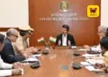 வேட்டி-சட்டை காலத்திற்கு விடைகொடுத்த “கோட்-சூட்” – சட்டப்பேரவையில் முதல்வர் விஜய்யின் புதிய பாணி!