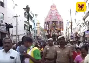 மதுரையில் விமரிசை: கூடல் அழகர் பெருமாள் கோவில் தேரோட்டம் – பக்தி கோஷங்களுடன் வடம் பிடித்த ஆயிரக்கணக்கான பக்தர்கள்!
