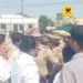 விழுப்புரம் அதிமுக அலுவலகத்தில் உச்சக்கட்ட பதற்றம்: உள்ளே செல்ல முயன்ற சி.வி.சண்முகம் ஆதரவாளர்கள் – போலீசாருடன் பயங்கர தள்ளுமுள்ளு!