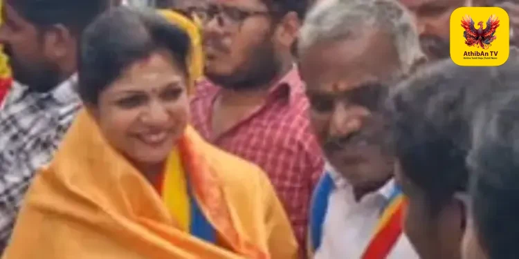 தருமபுரியில் சௌமியா அன்புமணி அபார வெற்றி: வாணியம்பாடியில் உற்சாக வரவேற்பு!