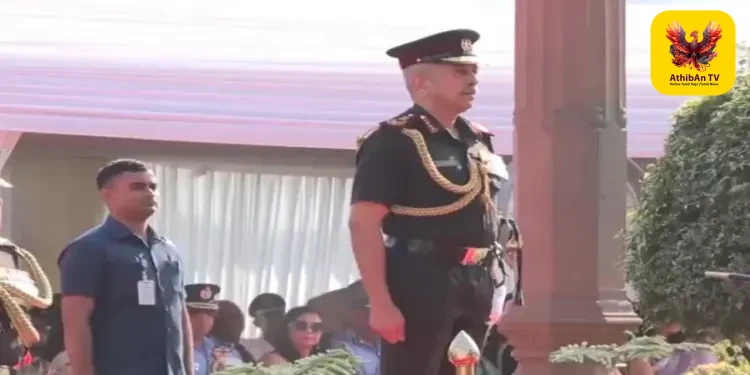 “நாட்டின் இறையாண்மை, ஒருமைப்பாட்டைப் பாதுகாப்பதே லட்சியம்” – புதிய முப்படைத் தலைமை தளபதி ராஜா சுப்ரமணி உறுதி!