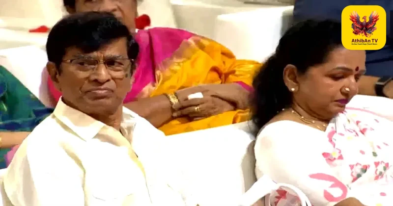 தமிழகத்தின் 13-வது முதலமைச்சராகப் பதவியேற்றார் விஜய்: மேடையிலேயே ஆனந்தக் கண்ணீர் விட்ட பெற்றோர்!