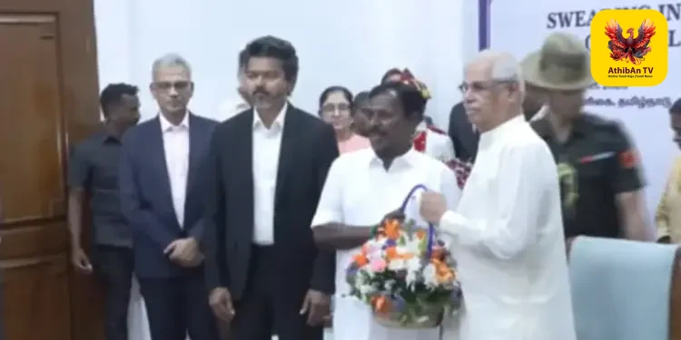 தமிழக சட்டப்பேரவையின் தற்காலிக சபாநாயகராக கருப்பையா பதவியேற்பு: ஆளுநர் பதவிப்பிரமாணம் செய்து வைத்தார்!