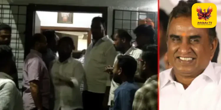 அதிமுகவில் அதிரடித் திருப்பம்? எஸ்.பி.வேலுமணி தலைமையில் புதிய அணி!