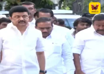 திடீர் திருப்பம்: திமுக கூட்டணியில் இருந்து வெளியேறிய தோழமைக் கட்சிகள் – உள்ளாட்சித் தேர்தலில் தனித்துப் போட்டியிட மு.க.ஸ்டாலின் அதிரடி முடிவு!