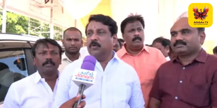 தமிழக பாஜகவின் அடுத்தகட்ட அரசியல் நகர்வு: மாவட்ட வாரியாக ஆய்வு நடத்த 11 முக்கியக் குழுக்களை அமைத்தார் மாநிலத் தலைவர் நயினார் நாகேந்திரன்!